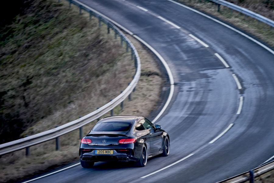  Mercedes-AMG C63 S Coupe (C205) 2018 года  (UK) (фото 38 из 40)